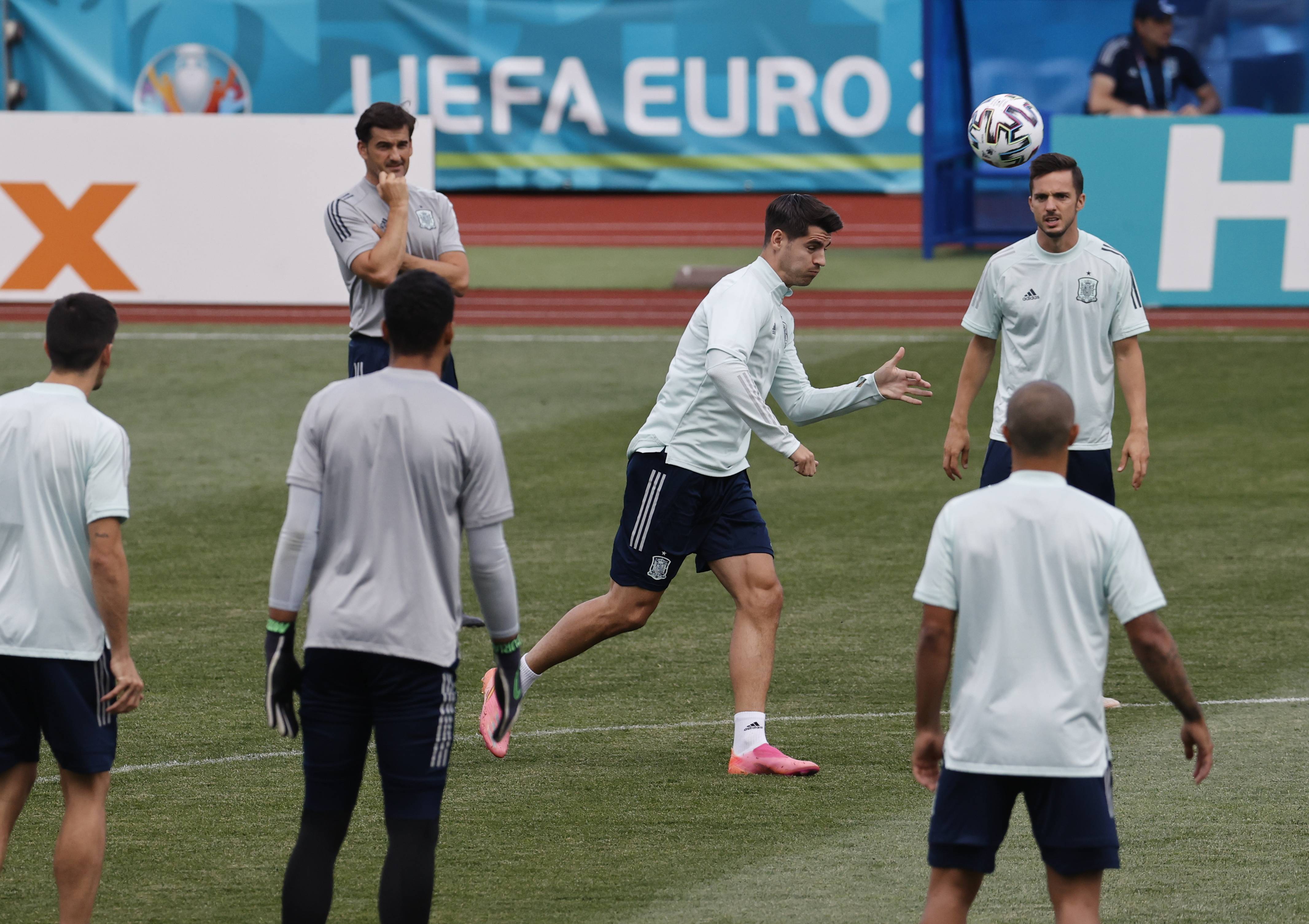 欧锦赛资格赛次回合比赛展开,球员训练备战认真的简单介绍 欧锦赛资格赛次回合比赛展开,球员训练备战认真的简单介绍