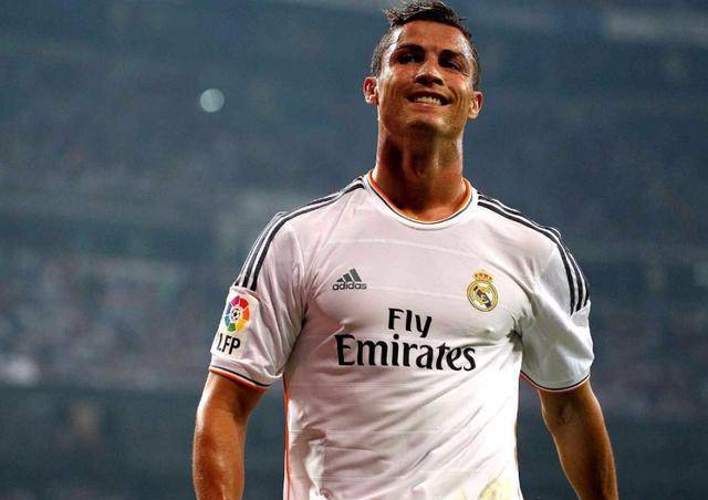 皇马强势登场,拼尽全力争取胜利 皇马强势登场,拼尽全力争取胜利