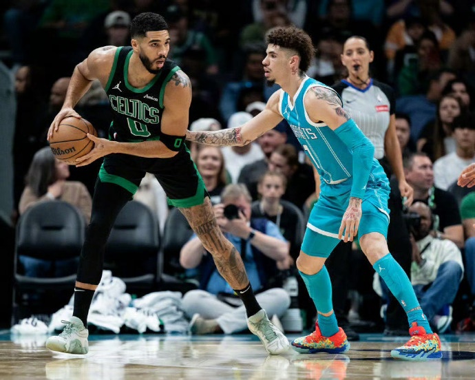 AG捕鱼放水时间和技巧-人客场击败黄蜂,终结两连败的简单介绍