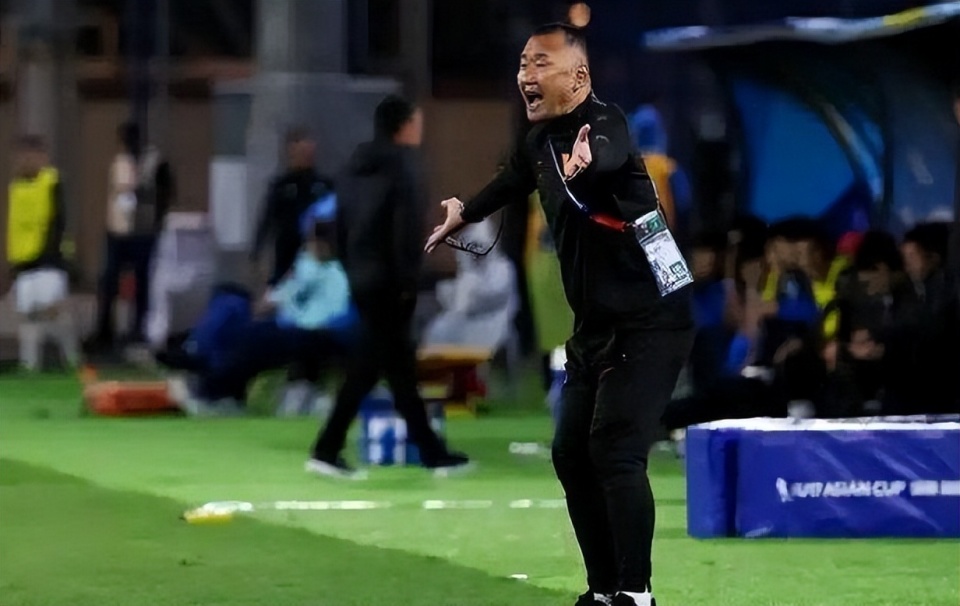 国际杯赛教练组战术调整备战下一场比赛 国际杯赛教练组战术调整备战下一场比赛