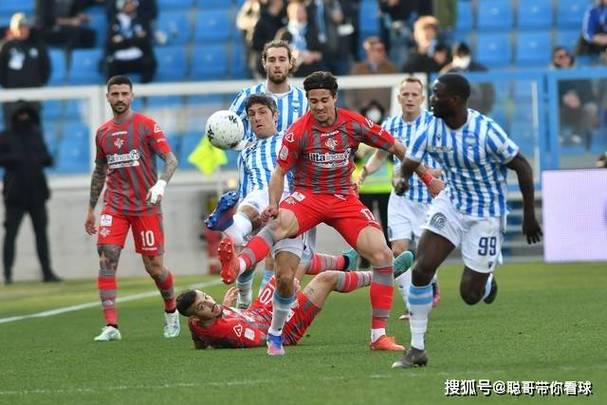 富德后防线表现低迷,防守漏洞频出 富德后防线表现低迷,防守漏洞频出