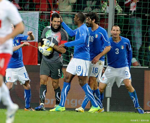 欧洲杯热门球队的表现备受瞩目 欧洲杯热门球队的表现备受瞩目