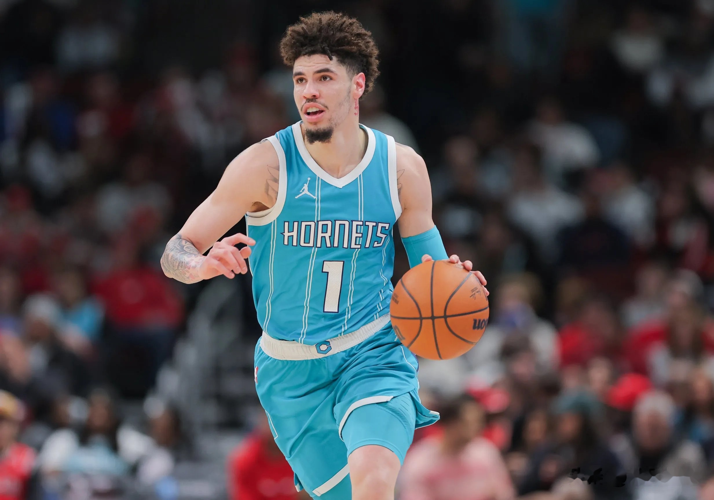 AG捕鱼官网app下载-黄蜂中锋连续两场空砍+,成为球队最亮眼之星的简单介绍