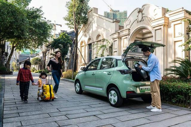 雷丁主场击败劲敌，提升战绩