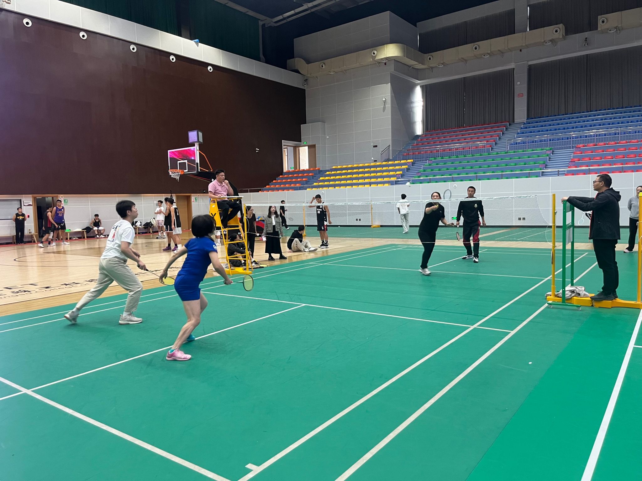 AG捕鱼官方入口-柬埔寨打羽毛球选手飘逸身姿,夺冠登顶