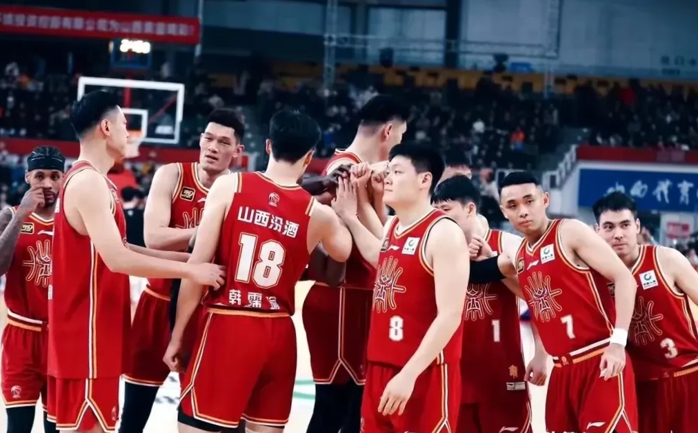 上海男篮击败湖北，迎来开门红