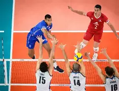 意大利队员齐心协力,力争晋级下一轮的简单介绍 意大利队员齐心协力,力争晋级下一轮的简单介绍