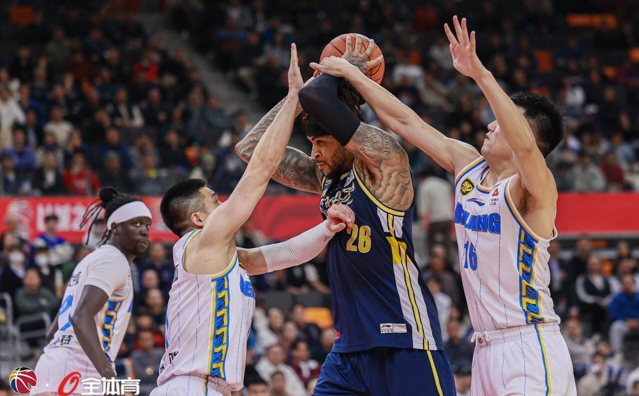 客场作战,势头强劲的队伍硬拼取胜的简单介绍 客场作战,势头强劲的队伍硬拼取胜的简单介绍