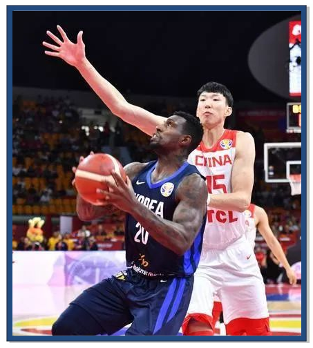 球员们的顽强拼搏让球队获得胜利 球员们的顽强拼搏让球队获得胜利