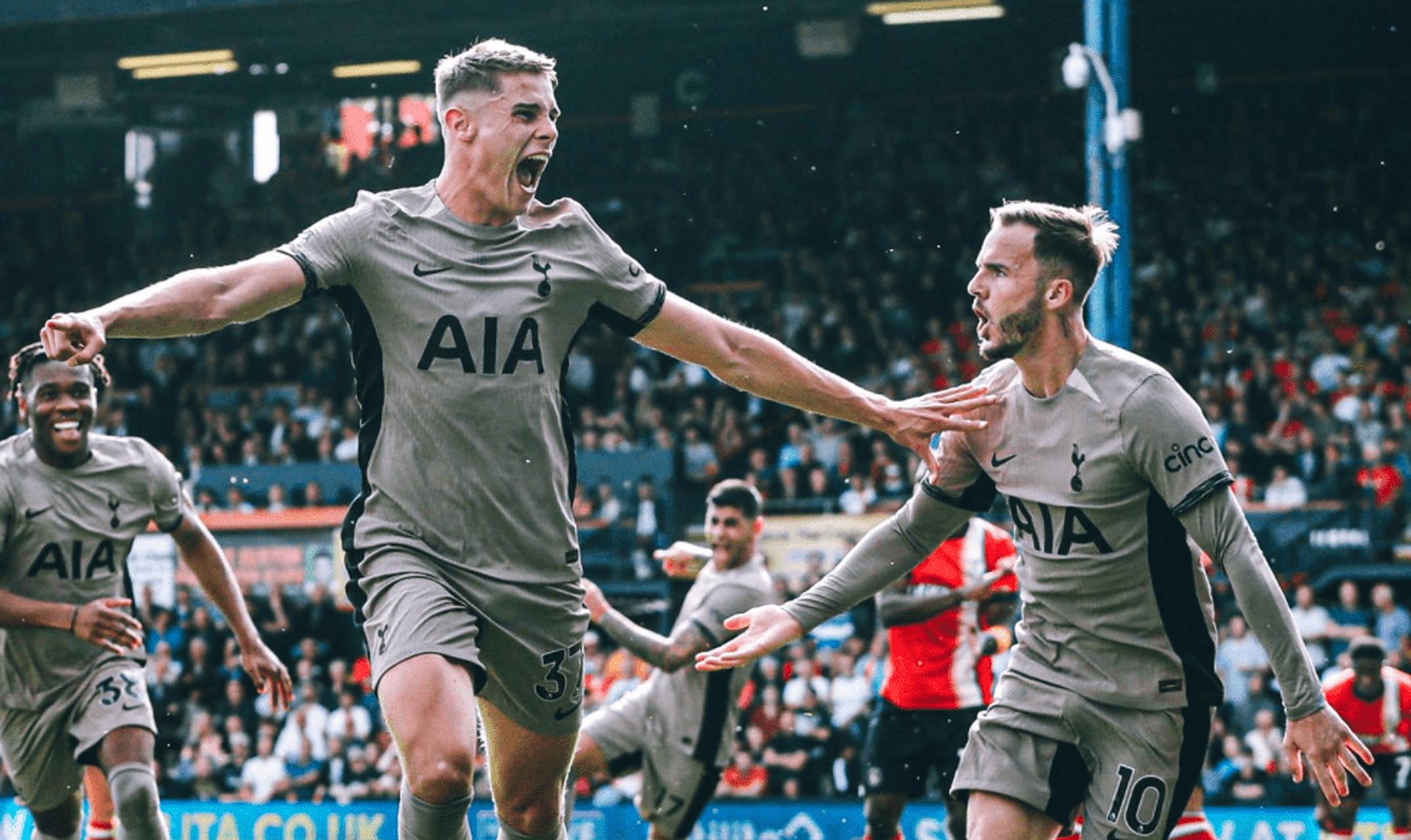 热刺客场惊险获胜,英超卫冕冠军实力稳固 热刺客场惊险获胜,英超卫冕冠军实力稳固