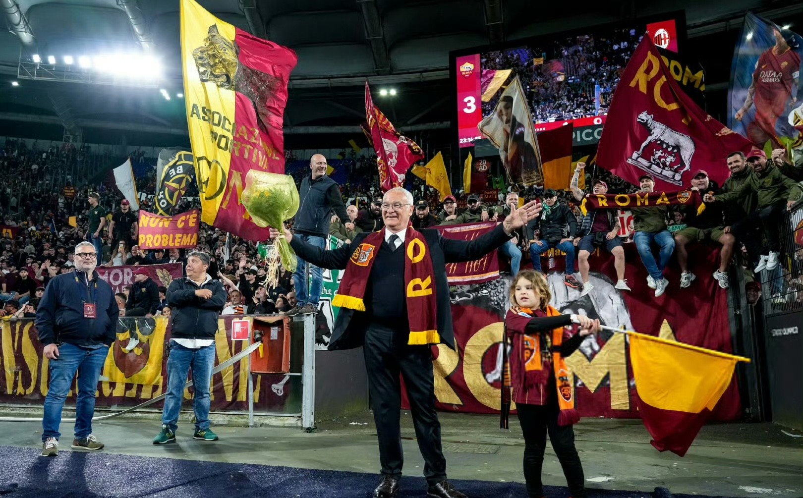 传奇球员迎最后一战,球迷泪涟涟 传奇球员迎最后一战,球迷泪涟涟