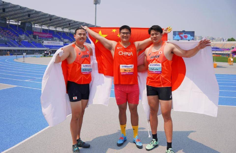 拉脱维亚击剑队斩获奖牌,实力惊人 拉脱维亚击剑队斩获奖牌,实力惊人