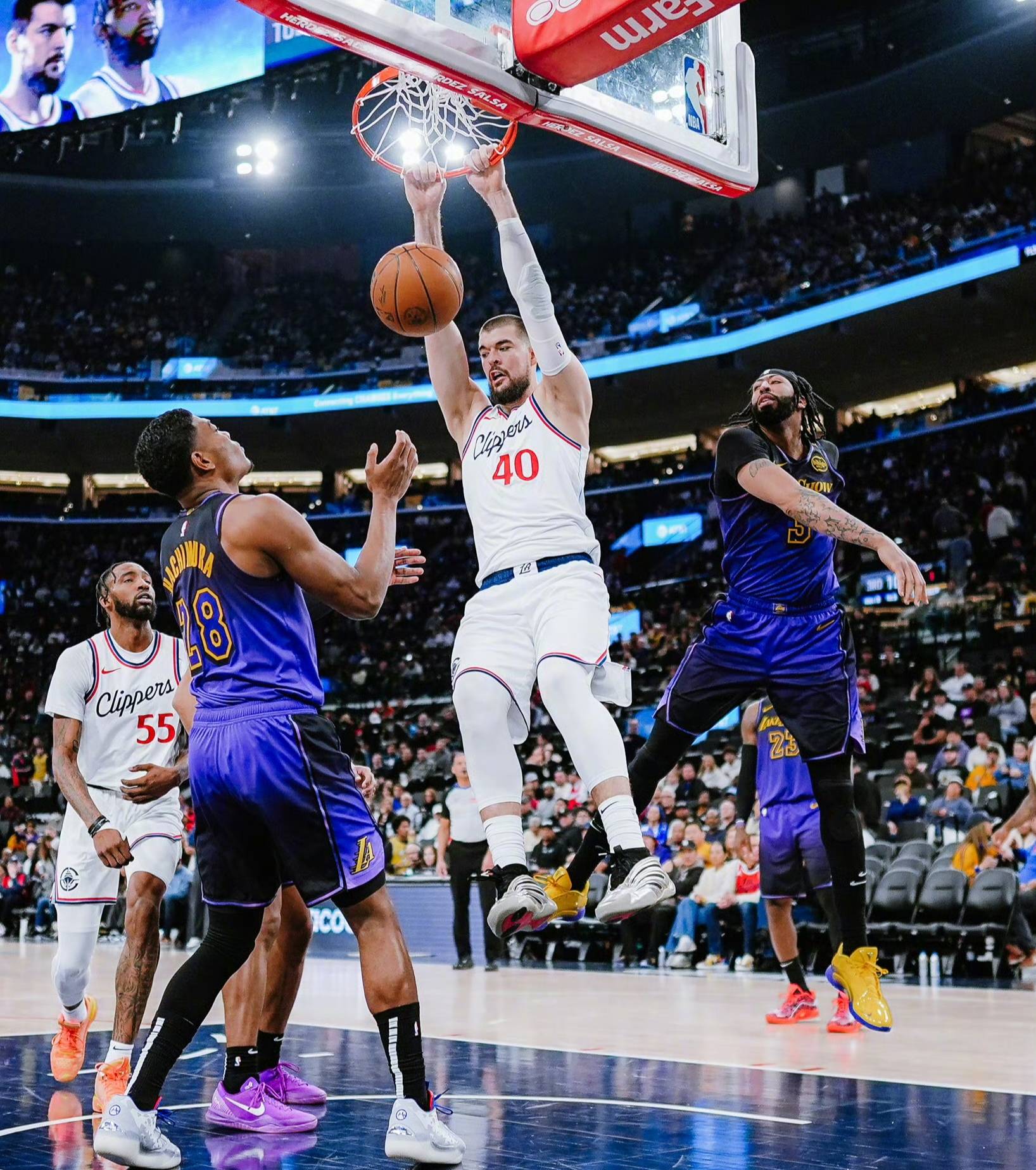 快船队连胜三场,兰德尔表现出色 快船队连胜三场,兰德尔表现出色