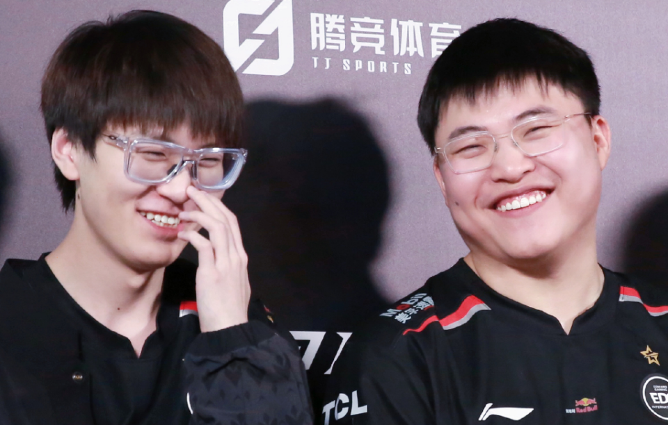 EDG血洗MAD,Uzi极限生还后反打激烈交锋全球总决赛,引爆全场热议 EDG血洗MAD,Uzi极限生还后反打激烈交锋全球总决赛,引爆全场热议