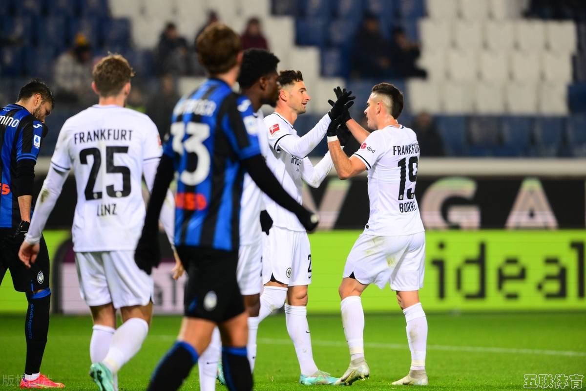 拜仁遭遇阻扰,险胜AC米兰 拜仁遭遇阻扰,险胜AC米兰