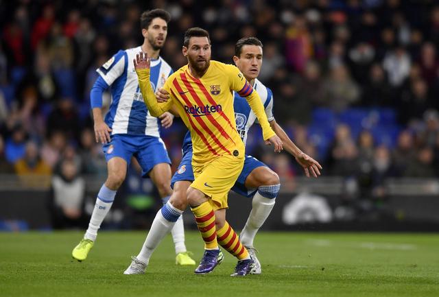 雷丁客场逼平对手,重要分数保级关键 雷丁客场逼平对手,重要分数保级关键