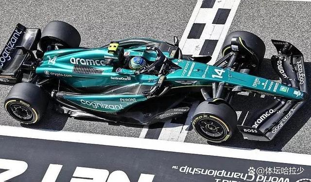 阿斯顿马丁完胜梅赛德斯，佩雷兹统治全场的简单介绍